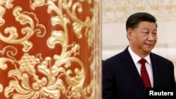 中共领导人习近平在北京人大会堂出席中共二十大后与媒体见面。(2022年10月23日)
