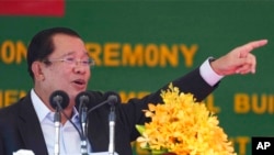 资料照片:柬埔寨首相洪森在柬中友好医院启用仪式上发表讲话。(2022年3月21)