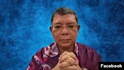 မလေးရှားနိုင်ငံခြားရေးဝန်ကြီး Saifuddin Abdullah ဇူလိုင်လ ၃၀ ရက်နေ့က အွန်လိုင်းဆုတောင်းပွဲ တက်ရောက်နေစဉ်။