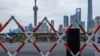 资料照:从上海外滩遥望陆家嘴金融区。