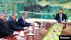 中国领导人习近平与俄罗斯外长拉夫罗夫在北京举行会谈。(2024年4月9日)