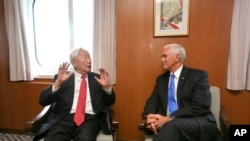 I美国副总统彭斯会见台湾代表张忠谋 (台湾外交部)