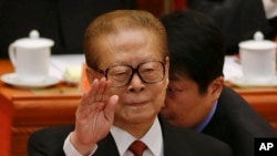 前中共领导人江泽民2012年11月8日在北京人民大会堂出席中共十八大.(资料照片)