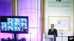 美国国务卿布林肯在2022年“国际妇女勇气奖”颁奖仪式上发表讲话(2022年3月14日)