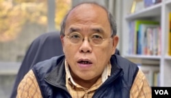 前香港民意研究所副行政总裁钟剑华批评,李家超一人参选的特首选举电视答问会只是”走过场”,形容李家超的解说能力是”灾难级”,不会改变市民对特首选举抱”躺平”的态度 (美国之音/汤惠芸)