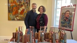 Американка відтворила з імбирного печива розбитий росіянами Маріуполь. Відео Американка відтворила з імбирного печива розбитий росіянами Маріуполь. Відео