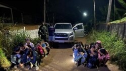 အထောက်အထားမဲ့ မြန်မာတွေနဲ့ လူမှောင်ခိုတဦး ထိုင်းရဲဖမ်းဆီး  အထောက်အထားမဲ့ မြန်မာတွေနဲ့ လူမှောင်ခိုတဦး ထိုင်းရဲဖမ်းဆီး