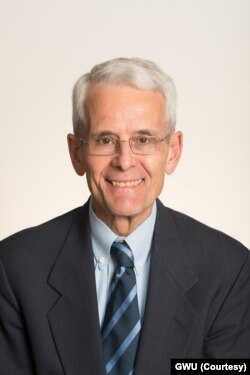 美国乔治·华盛顿大学国际关系教授罗伯特·萨特(Robert Sutter)
