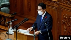 日本首相岸田文雄在国会发表政策讲话。(2022年10月17日)