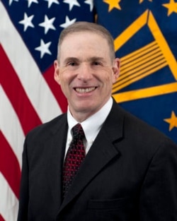 美国国防部负责太空政策的前副助理部长道格·罗韦洛(Doug Loverro)(照片来源:NASA网站)