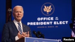 美国当选总统乔•拜登11月10日在特拉华州发表演说(路透社2020年11月10日)