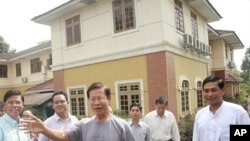 1月13号,缅甸前总理钦纽被取消软禁