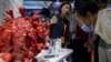 时事大家谈 年终回顾:中国疫苗“成功”幕后的乱象和争议