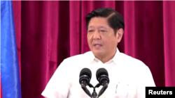 菲律宾总统小马科斯(Ferdinand Marcos Jr.)2023年2月8日出访日本前发表评论。(路透社转发视频截图)