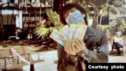 香港创作歌手晴天林在疫情下改编多首耳熟能详的广东流行曲,填上二次创作的歌词讽刺时弊,唱出疫境中香港人的心声 (晴天林社交网站照片)