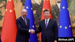 中国领导人习近平在北京人大会堂会晤到访的欧洲理事会主席米歇尔(Charles Michel)。(2022年12月1日)