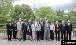 2022年8月3日,蔡英文在台北为佩洛西议长举办午宴,台积电创办人及现任董事长作陪。(照片来自蔡英文脸书)