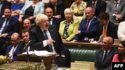 英国首相约翰迅在议会最后一次参加首相问答并回答议员们的提问(2022年7月20日)