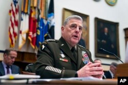 美军参谋长联席会议主席米利(Mark Milley)2022年4月5日在众议院军事委员会有关2023财年国防预算的听证会上发表讲话。