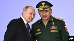 У своїй промові Путін пригрозив західним країнами використанням Росією ядерною зброєю.