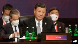 中国国家主席习近平在二十国集团印尼巴厘岛峰会上出席会议(2022年11月16日)