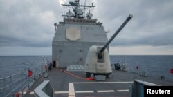 资料照片:美国提康德罗加级导弹巡洋舰“安提顿”号(USS Antietam)2022年8月28日在台湾海峡开展行动。