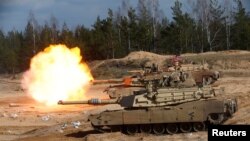 Американські танки "Абрамс" на навчаннях у 2021 році