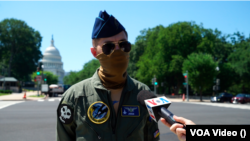 乌克兰空军航空部队著名飞行员,呼号“JUICE”。 2022年6月25日在美国华盛顿特区接受美国之音采访。
