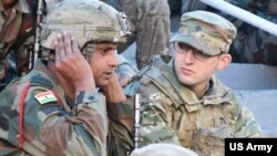 美国与印度陆军士兵一道训练(美国陆军 2018年9月24日)