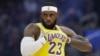 资料照:美国职业篮球NBA超级明星勒布朗·詹姆斯