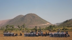 ဝမ်ပေါင်ကြေးနီ ထုတ်လုပ်ရေးလုပ်ငန်းအနီး စစ်ရေးတင်းမာ
 ဝမ်ပေါင်ကြေးနီ ထုတ်လုပ်ရေးလုပ်ငန်းအနီး စစ်ရေးတင်းမာ