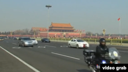中国两会正在北京举行(VOA视频截图)