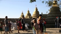 ရခိုင် တကျော့ပြန်စစ်ပွဲကြောင့် ဒေသခံတွေ အခက်ကြုံ .mp3 
ရခိုင် တကျော့ပြန်စစ်ပွဲကြောင့် ဒေသခံတွေ အခက်ကြုံ .mp3