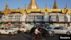 ရန်ကုန်မြို့ ဆူးလေဘုရားအနီး