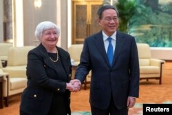中国总理李强在北京人大会堂会见到访的美国财长耶伦。(2023年7月7日)