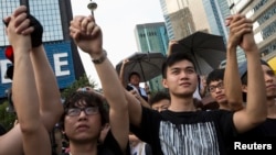 10月1日,香港占中活动进入第四天。