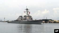 美国海军“本福德号”导弹驱逐舰访问中国北海舰队基地港口青岛(2016年8月8日)。“本福德”DDG-65号驱逐舰2018年7月上旬穿越台湾海峡。