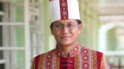 ဒေါ်အောင်ဆန်းစုကြည်၊ သမ္မတဦးဝင်းမြင့်တို့ကို ရဟတ်ယာဉ်အမှုစွဲချက် မမှန်ကန်ကြောင်း ဒုသမ္မတဦးဟင်နရီဗန်ထီးယူ ထွက်ဆို.mp3 
ဒေါ်အောင်ဆန်းစုကြည်၊ သမ္မတဦးဝင်းမြင့်တို့ကို ရဟတ်ယာဉ်အမှုစွဲချက် မမှန်ကန်ကြောင်း ဒုသမ္မတဦးဟင်နရီဗန်ထီးယူ ထွက်ဆို.mp3