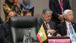 ၂၀၂၆ အာဆီယံဥက္ကဋ္ဌ ဖိလစ်ပိုင်ကိုလွှဲပြောင်းဖို့ မြန်မာစစ်ကောင်စီ သဘောတူ
 ၂၀၂၆ အာဆီယံဥက္ကဋ္ဌ ဖိလစ်ပိုင်ကိုလွှဲပြောင်းဖို့ မြန်မာစစ်ကောင်စီ သဘောတူ