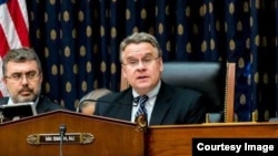 美国国会众议员克里斯·史密斯(Rep. Chris Smith, R-NJ)( FAPA Press Release)