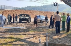 မြန်မာ-တရုတ် နှစ်နိုင်ငံနယ်နိမိတ် ကျောက်တိုင်အနီး မြင်ကွင်း။ (ဓာတ်ပုံ - U Ngwe Doe - နိုဝင်ဘာ ၂၃၊ ၂၀၂၀)