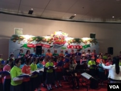 香港欢庆圣诞和新年的景象 (美国之音记者申华拍摄)