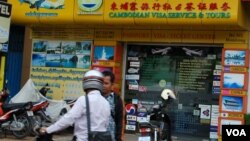柬埔寨现有华人约80万,另有从大陆到柬经商务工的中国人近20万。(美国之音朱诺拍摄,2013年5月30日)