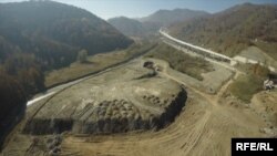 中国国企路桥建筑公司在黑山共和国因污染环境被告(图片来源:RFE/RL/MANS)