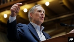 资料照:美国德克萨斯州州长格雷格·阿博特(Greg Abbott)