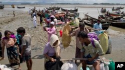 ရခိုင်ပြည်နယ်မှ ထွက်ပြေးလာသော ရိုဟင်ဂျာ ဒုက္ခသည်များ