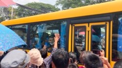လွတ်ငြိမ်းချမ်းသာခွင့်နဲ့ လွတ်လာသူတွေထဲ နိုင်ငံရေးအကျဉ်းသားအချို့ပါဝင်
 လွတ်ငြိမ်းချမ်းသာခွင့်နဲ့ လွတ်လာသူတွေထဲ နိုင်ငံရေးအကျဉ်းသားအချို့ပါဝင်