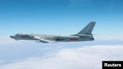 中国空军的轰-6轰炸机(资料照)