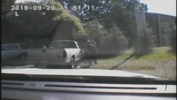 夏洛特警方公布从警车摄像机拍摄的斯科特被枪杀的视频 (英文) 夏洛特警方公布从警车摄像机拍摄的斯科特被枪杀的视频 (英文)