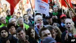 有25万人走上街头抗议跨大西洋贸易与投资伙伴协议(TTIP)(2015年10月10日)